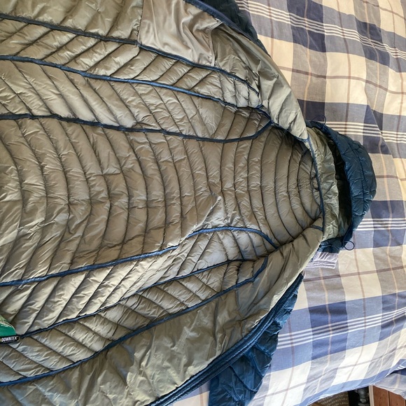Full Length Down LL Bean Ultralight 850 Navy Women’s coat - Picture 4 of 6